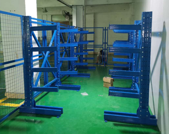 倉庫中最常用的貨架是哪些？-懸臂貨架